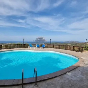 Appartamento La Rosa Dei Venti Apts, Porto San Paolo (Sardinia)